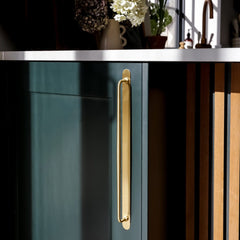 Plank Hardware GRAYSON Traditional D-Bar Pull  - Brass