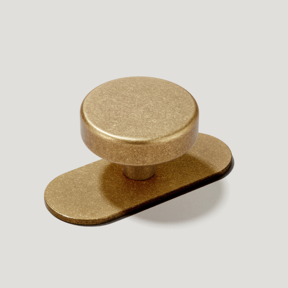 HUDSON Shaker Cabinet Knob - Aged Brass