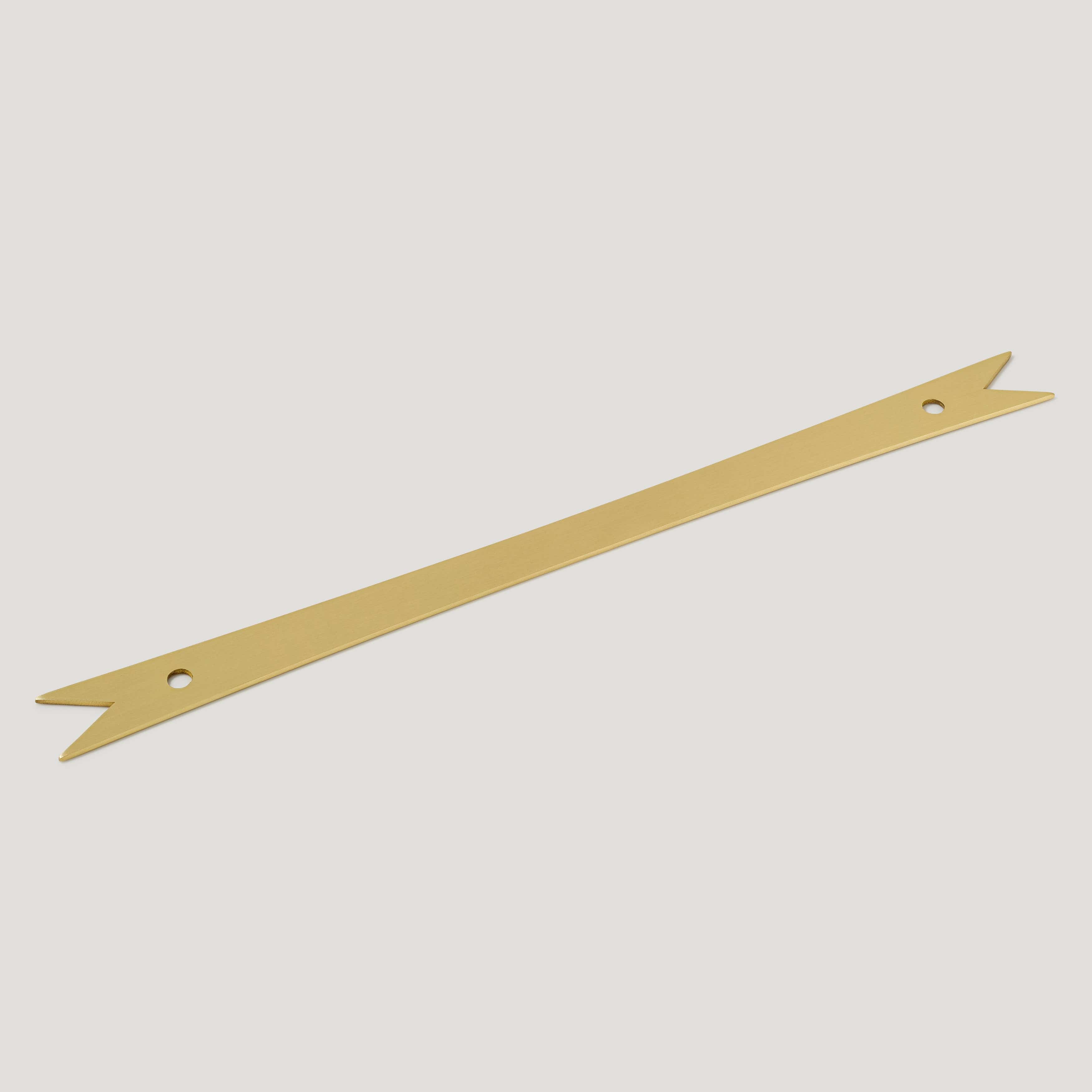 Plank Hardware 11.42" (8.66" CC) ELIZA Ribbon Pull Backplate - Brass
