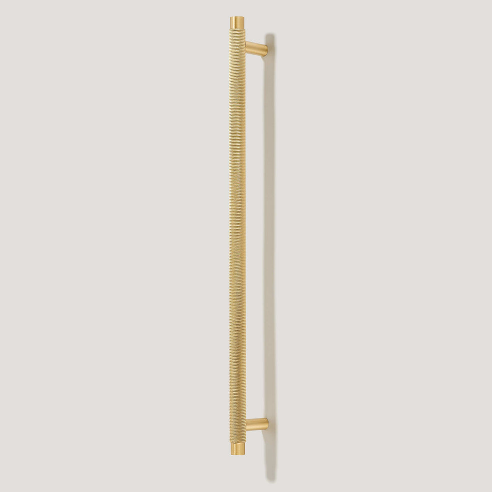 KEPLER Knurled Closet Bar Pull - Brass