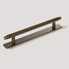 Plank Hardware 6 30 3 78 cc handle with backplate kepler knurled t bar pull antique brass 40203673600279