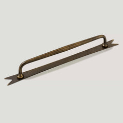 ELIZA Pull with Ribbon Backplate - Antique Brass