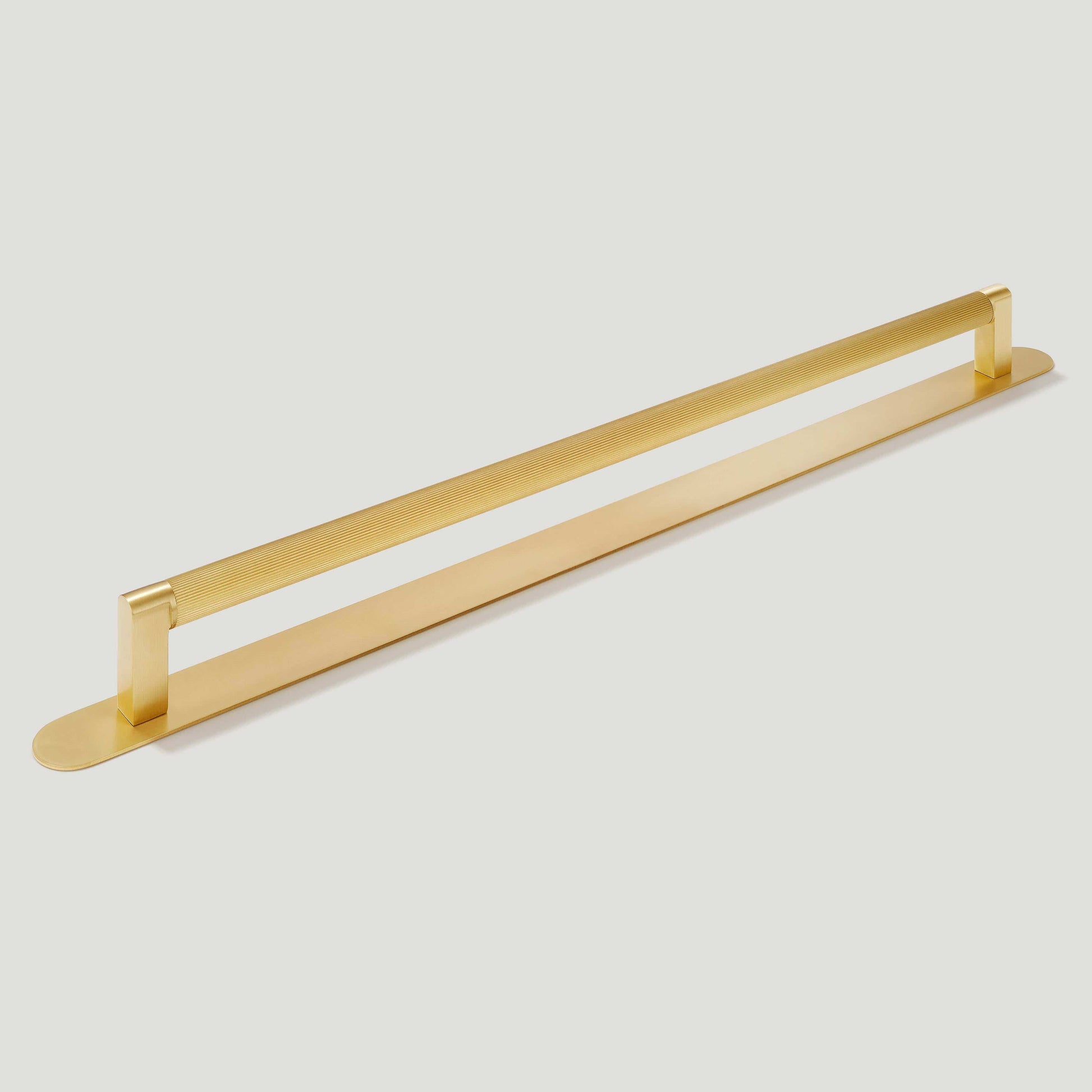 Plank Hardware BECKER Appliance Pull - Brass