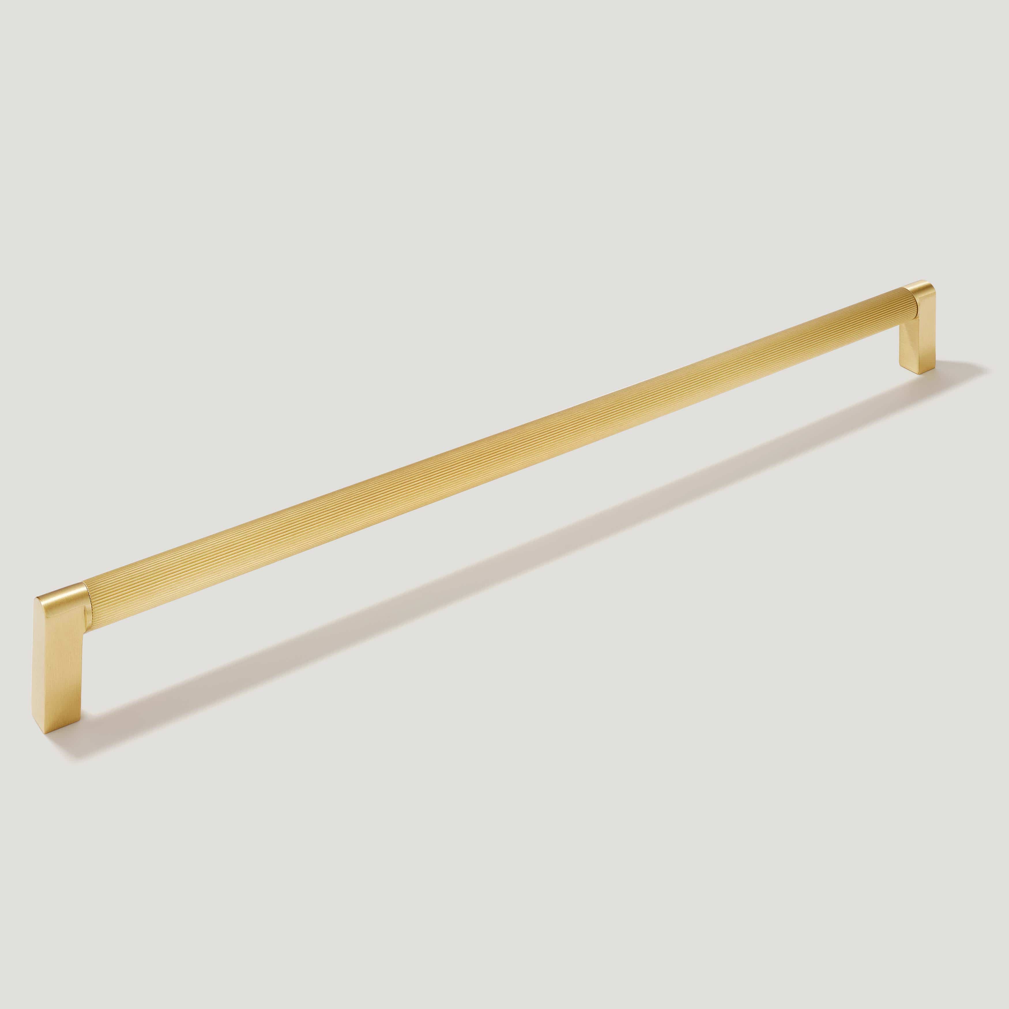 Plank Hardware BECKER Appliance Pull - Brass