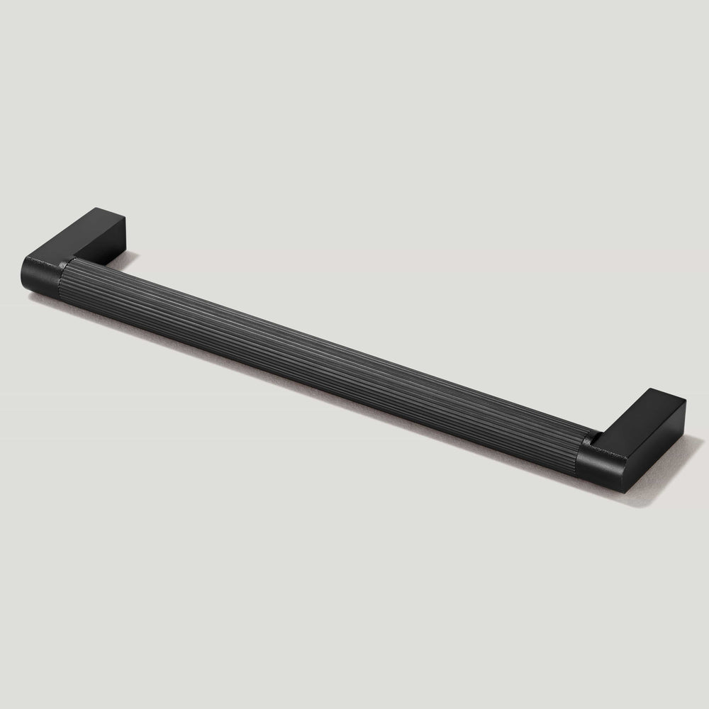 BECKER Grooved D-Bar Pull - Black