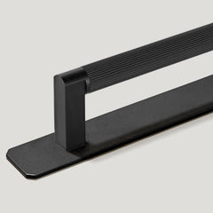 Plank Hardware becker grooved d bar pull black 45347460874519