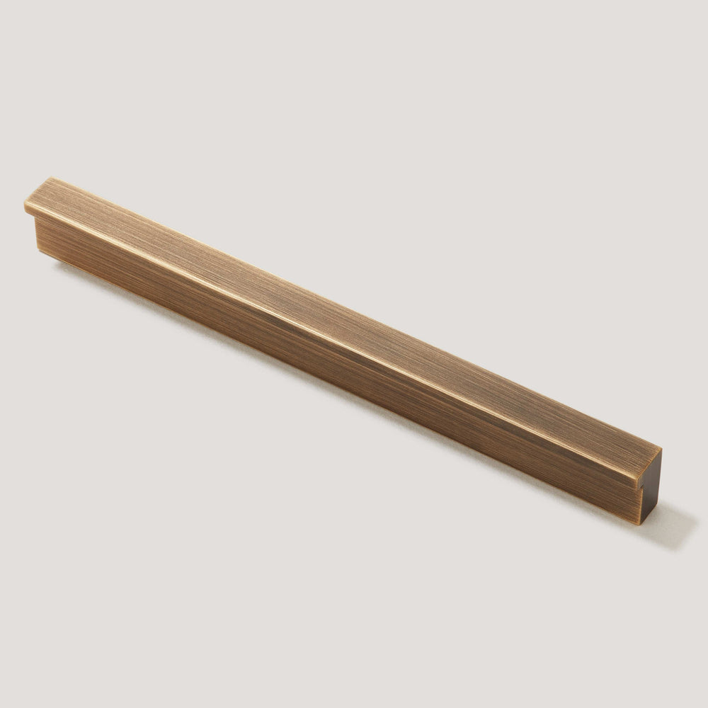 BLAKE Minimalist Pull - Antique Brass