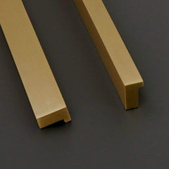 Plank Hardware blake minimalist pull brass 40203644338455