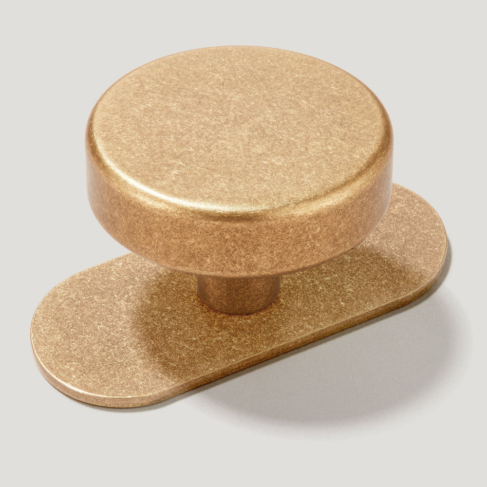 HUDSON Shaker Cabinet Knob - Aged Brass