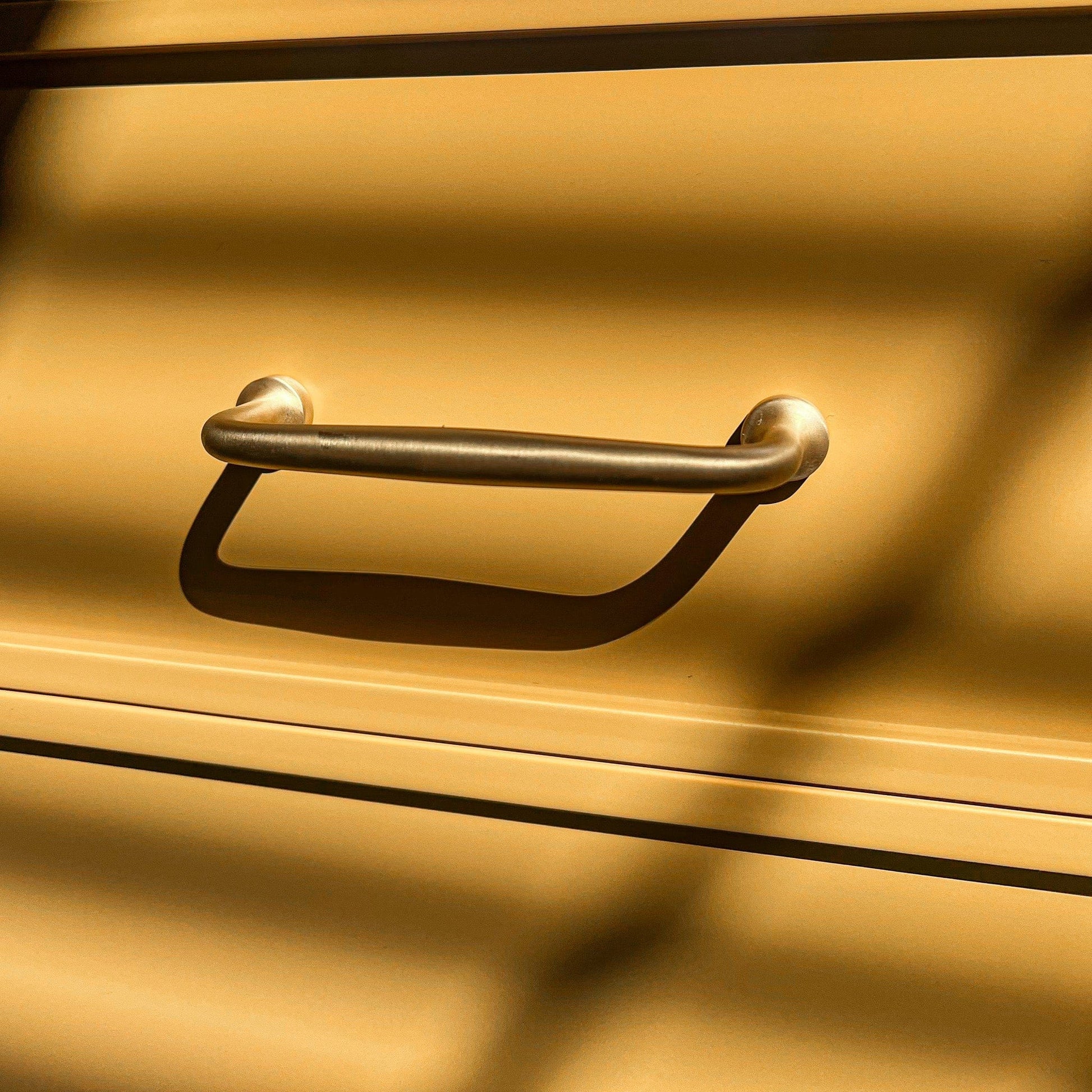 Plank Hardware GRAYSON Traditional D-Bar Pull  - Brass