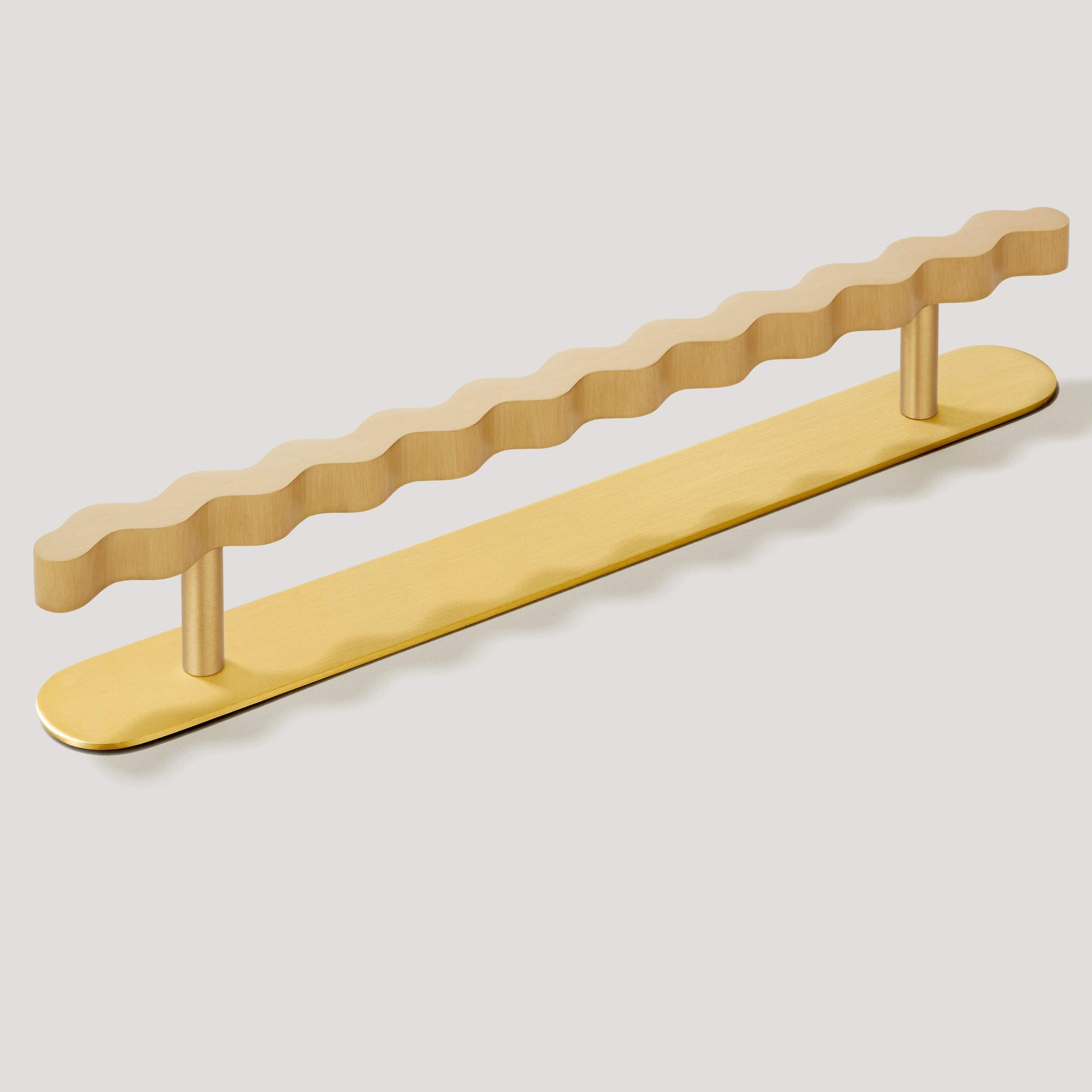 Plank Hardware Handle with Backplate SQUIGGLE T Bar Pull - Brass
