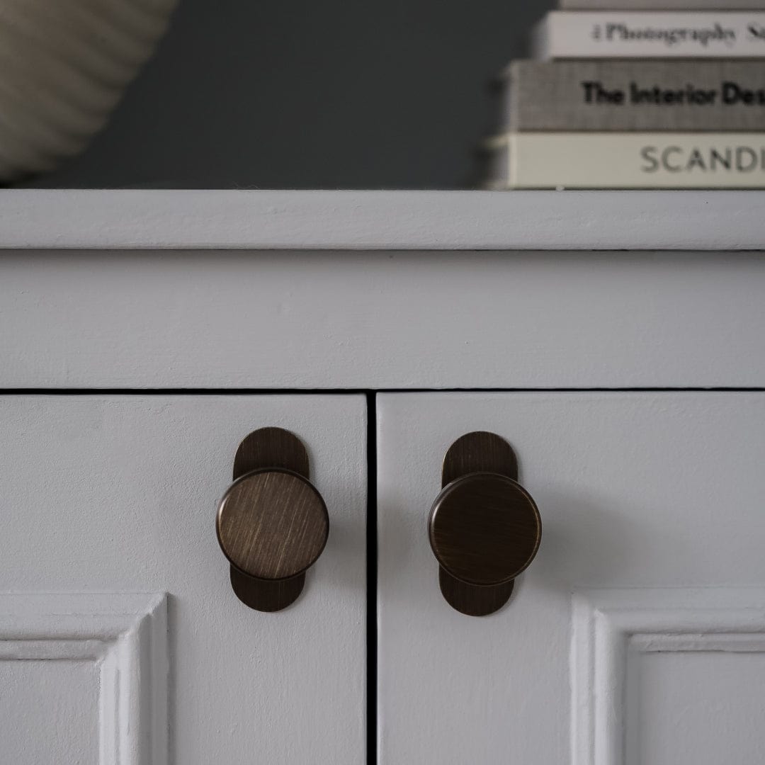 Plank Hardware HUDSON Shaker Cabinet Knob - Antique Brass