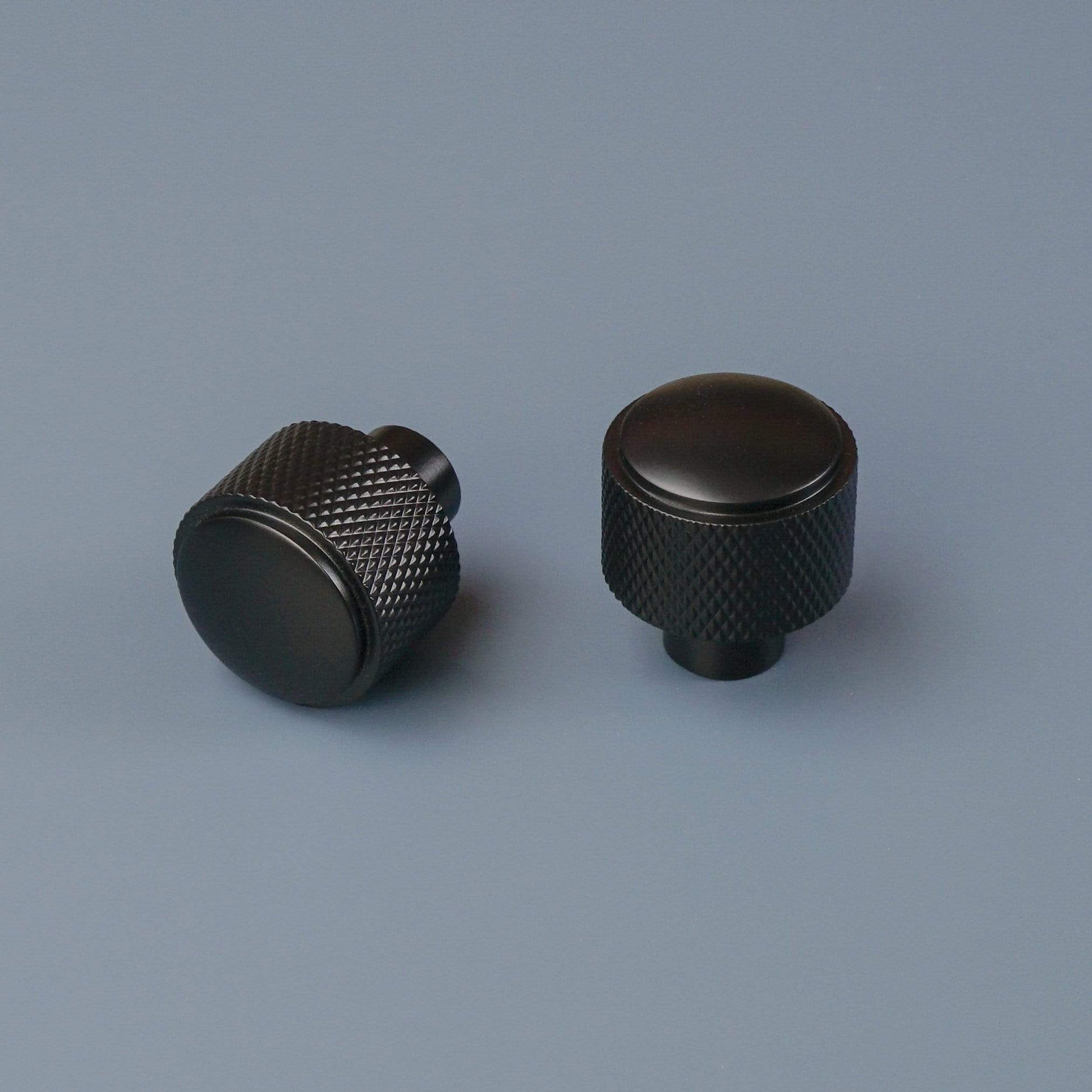 Plank Hardware HUMBOLDT Knurled Button Wall Hook - Black