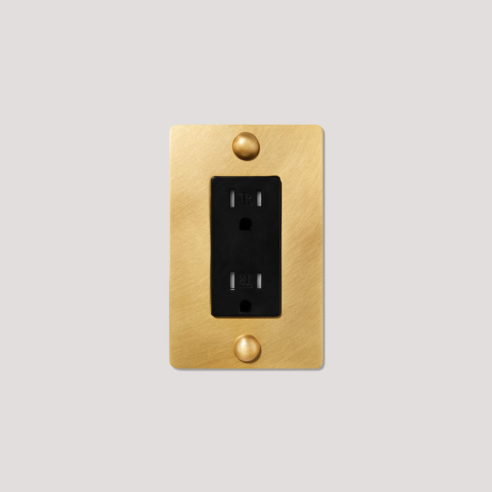 JASPER 1G 15A Outlet - Heritage Brass