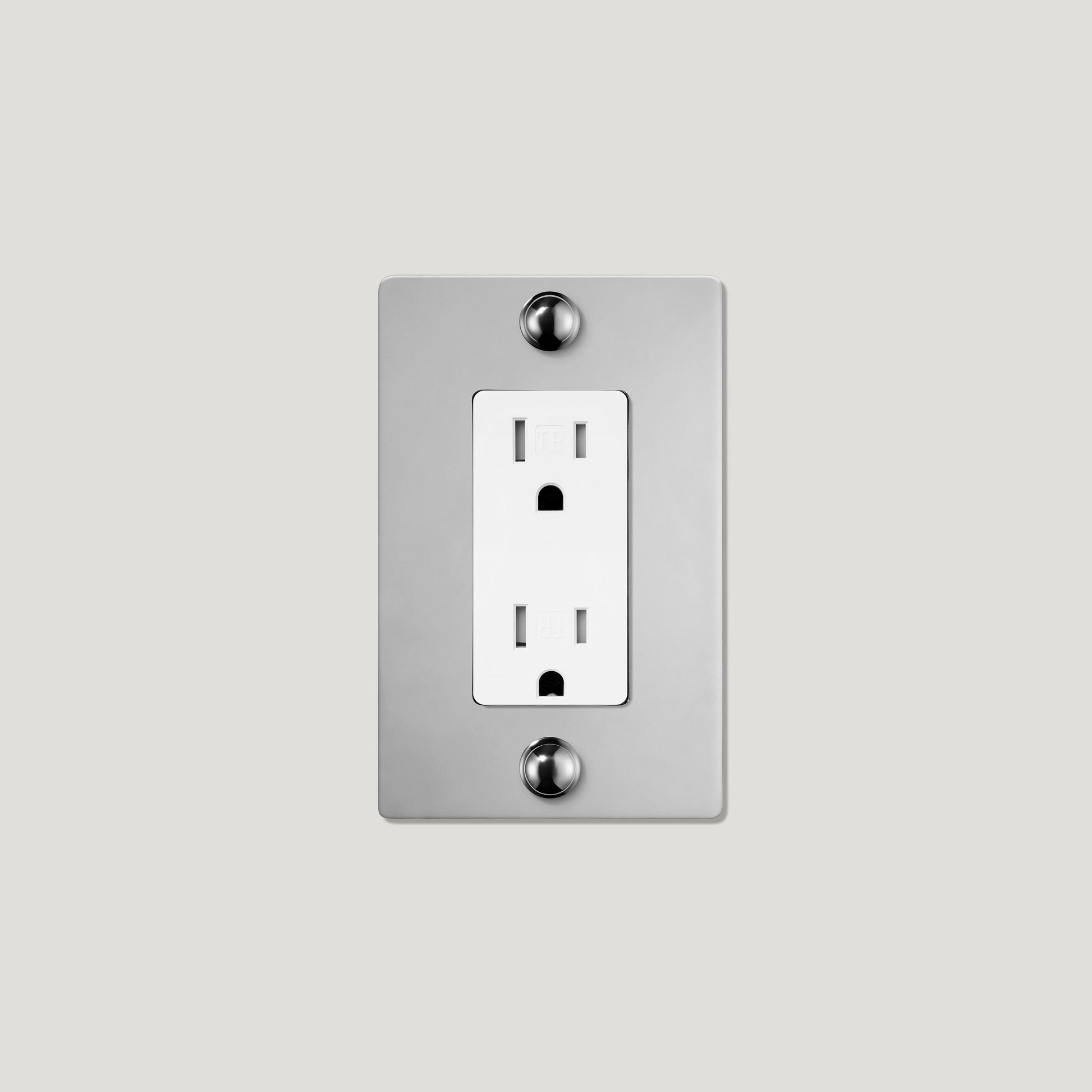 Plank Hardware JASPER 1G 15A Outlet - Polished Nickel