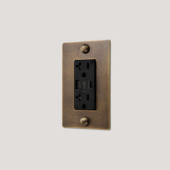 Plank Hardware JASPER 1G 20A USB Outlet - Antique Brass