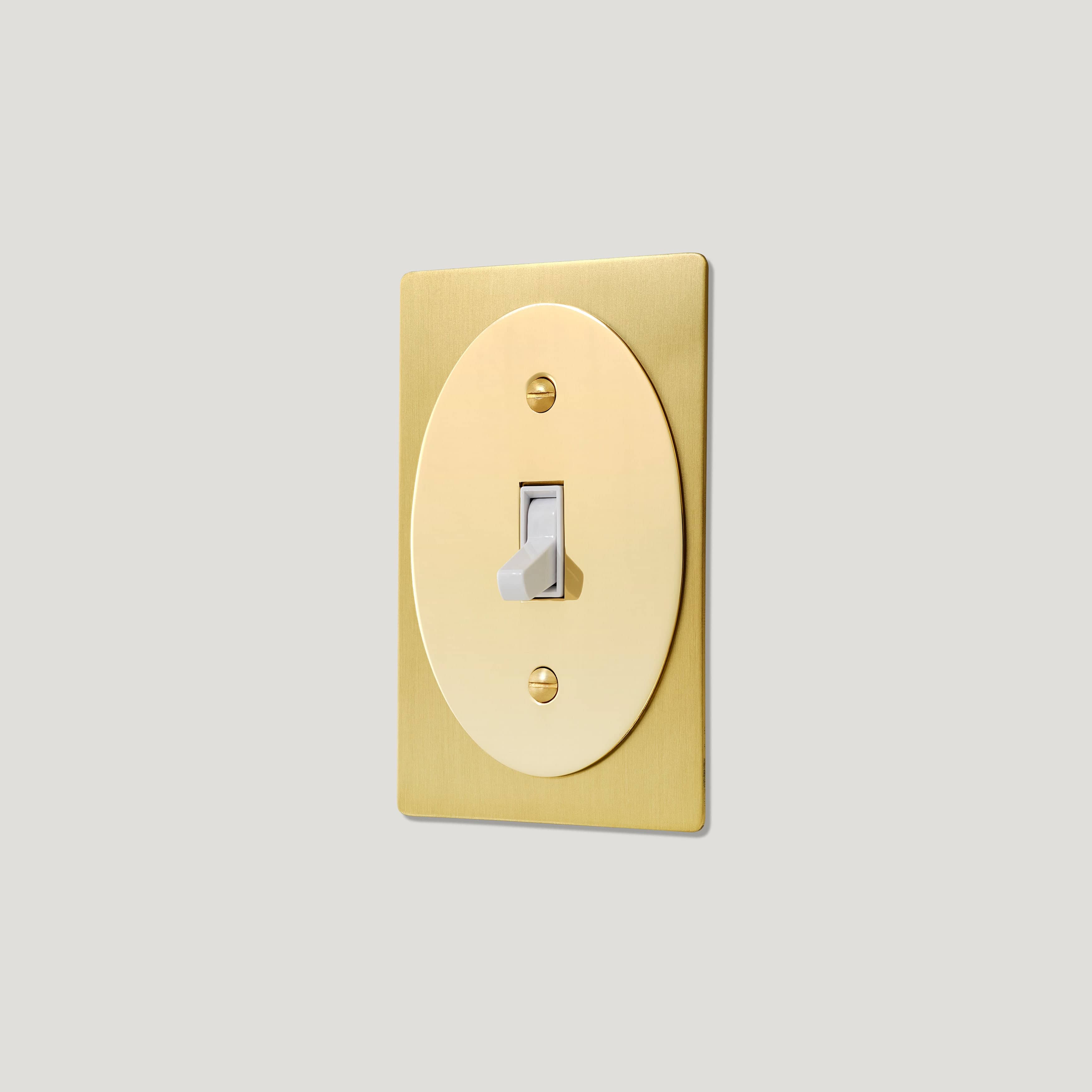 Plank Hardware JASPER 1G Oval Toggle Switch - Brass / Unlacquered Brass