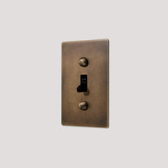 Plank Hardware JASPER 1G Toggle Switch - Antique Brass