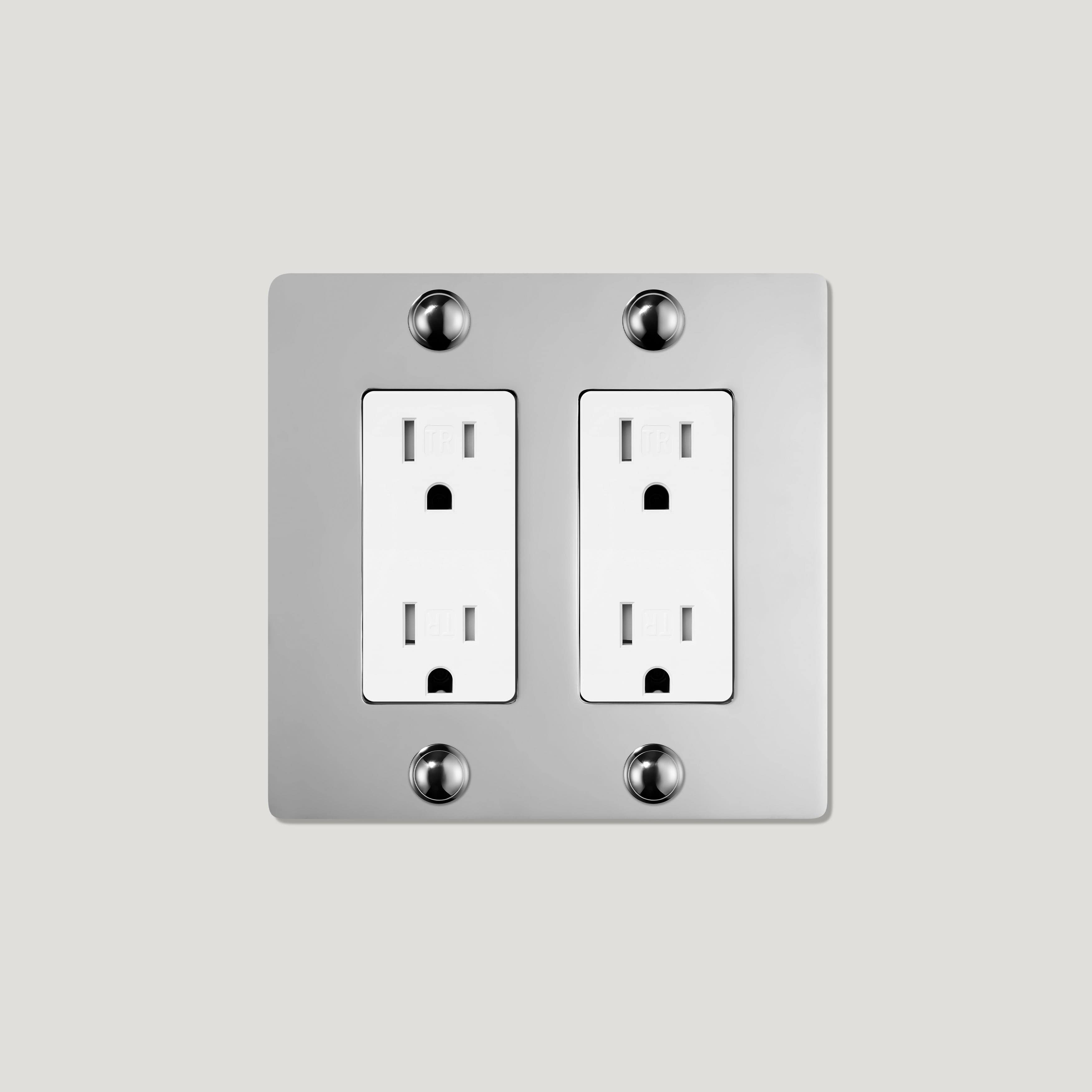 Plank Hardware JASPER 2G 15A Outlet - Polished Nickel