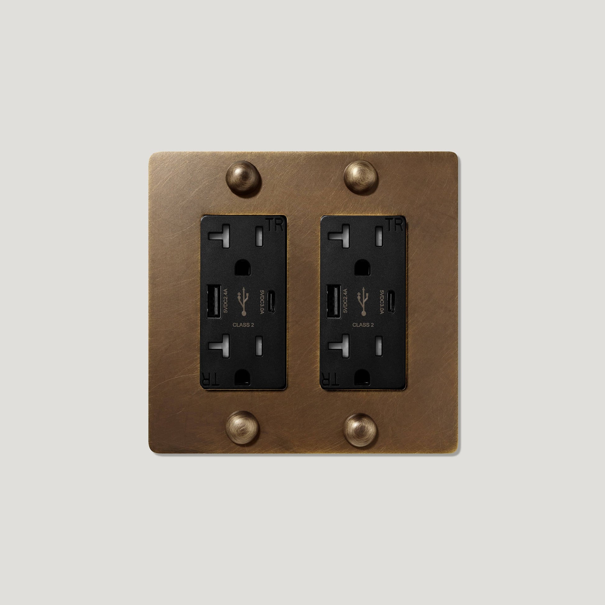 Plank Hardware JASPER 2G 20A USB Outlet - Antique Brass