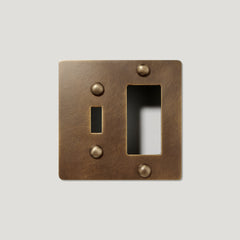 Plank Hardware JASPER 2G Mixed Plate (Toggle/Universal) - Antique Brass