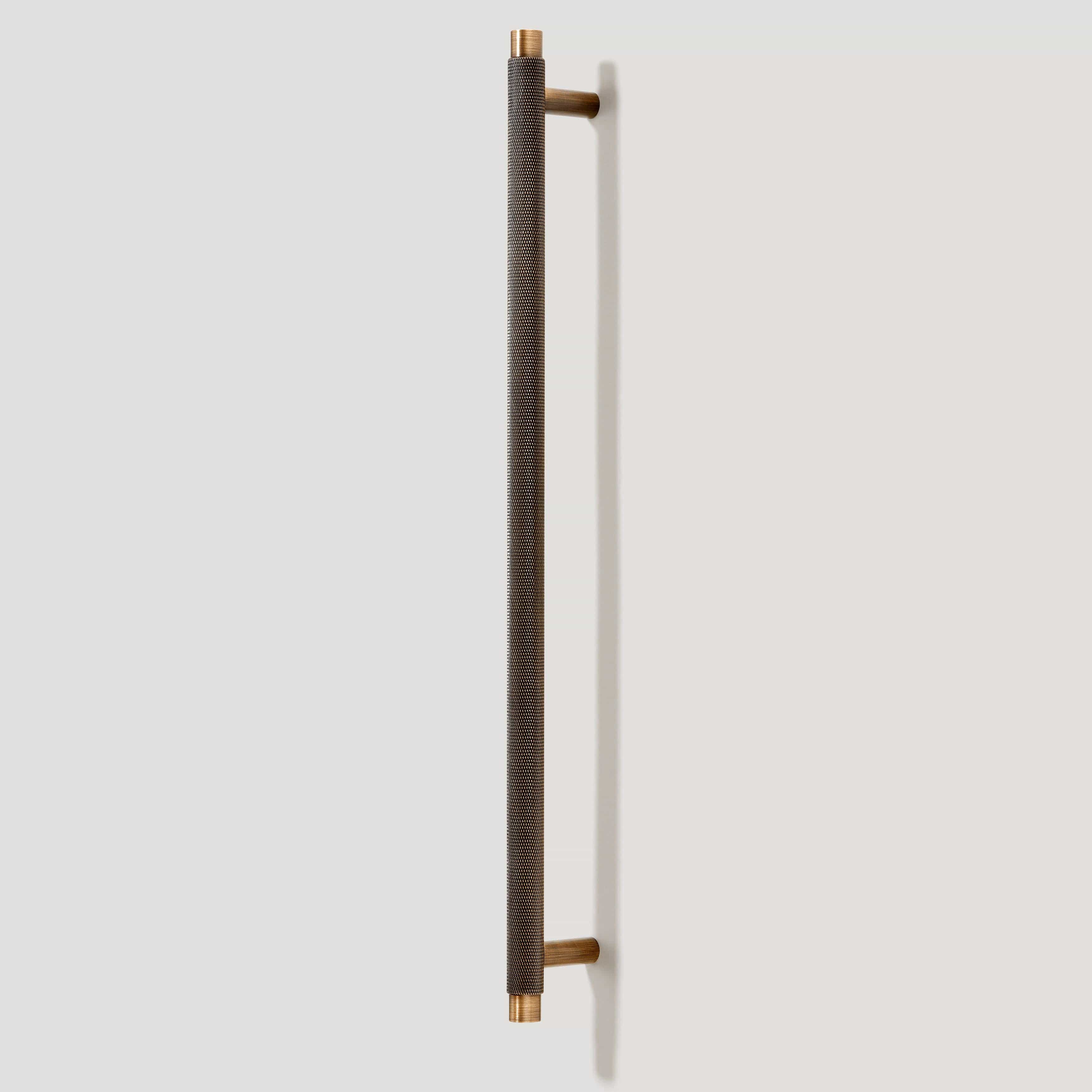 Plank Hardware kepler heavyweight appliance pull antique brass 44658857869591