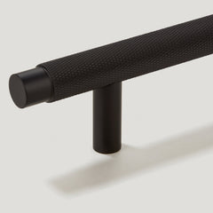 Plank Hardware kepler heavyweight knurled appliance pull black 40203665408279