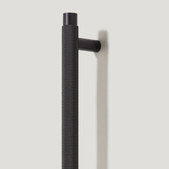 Plank Hardware kepler knurled closet bar pull black 45347477487895