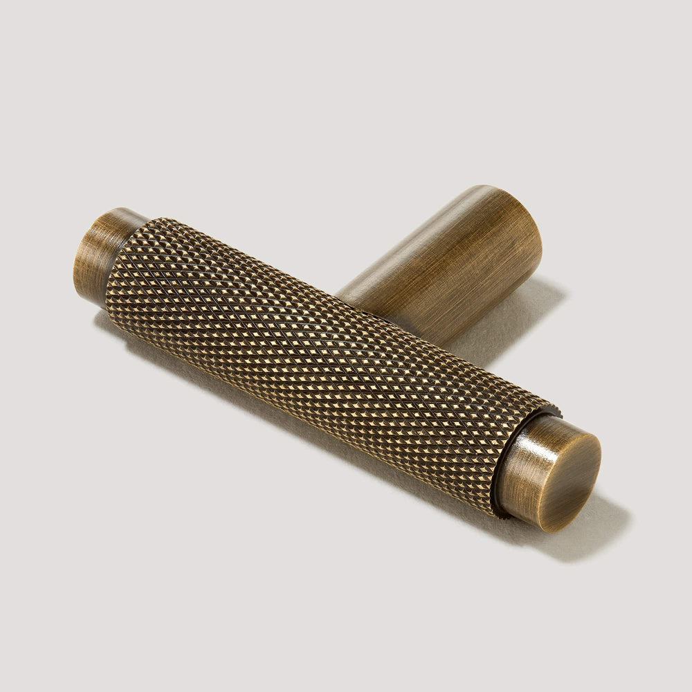 KEPLER Knurled Single T Pull - Antique Brass