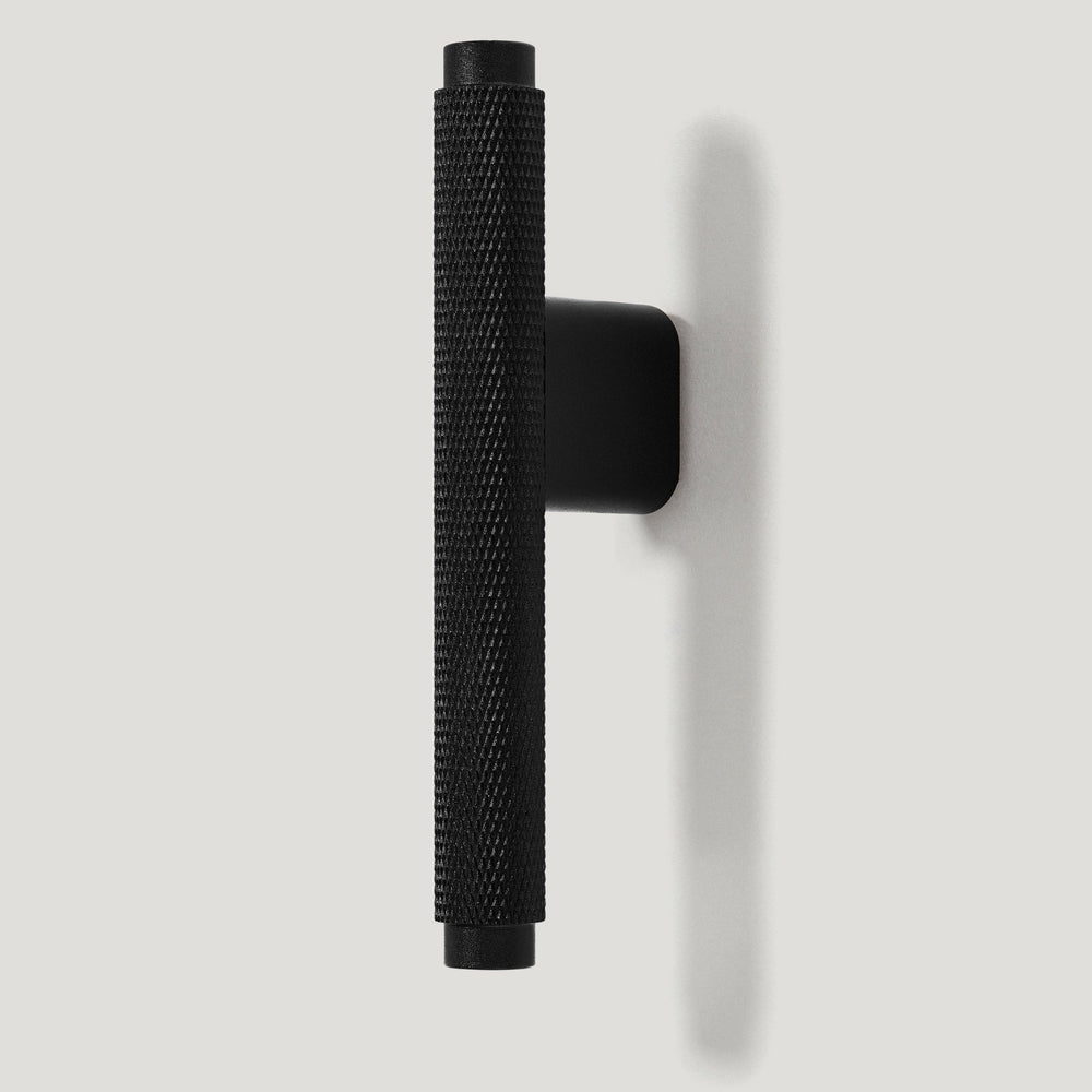 KEPLER Knurled L-Bar Pull - Black