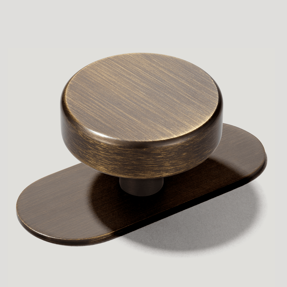 HUDSON Shaker Cabinet Knob - Antique Brass