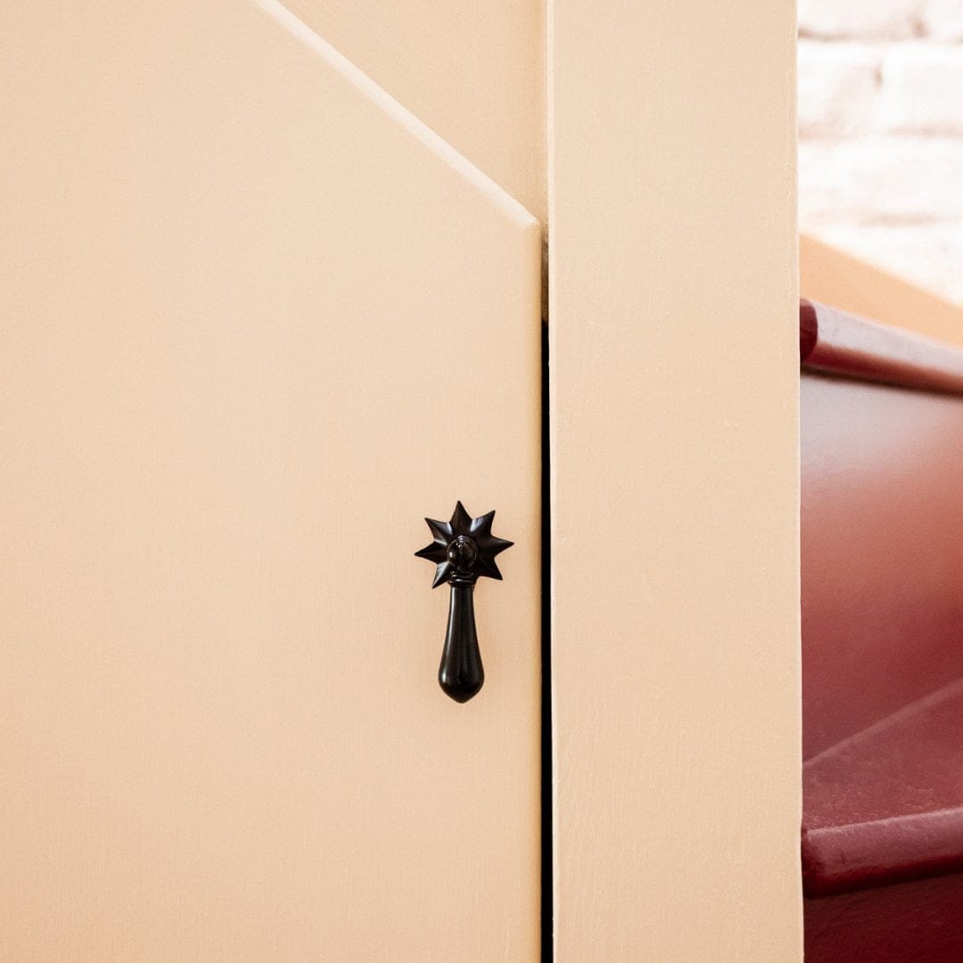 Plank Hardware RUTHIE Drop Pull - Blackened Bronze