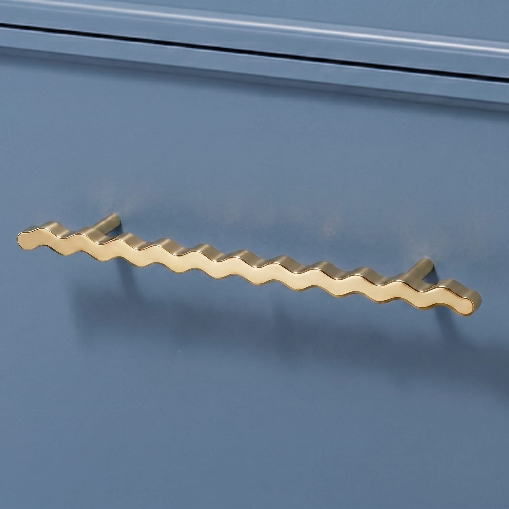 Plank Hardware SQUIGGLE T Bar Pull - Unlacquered Brass