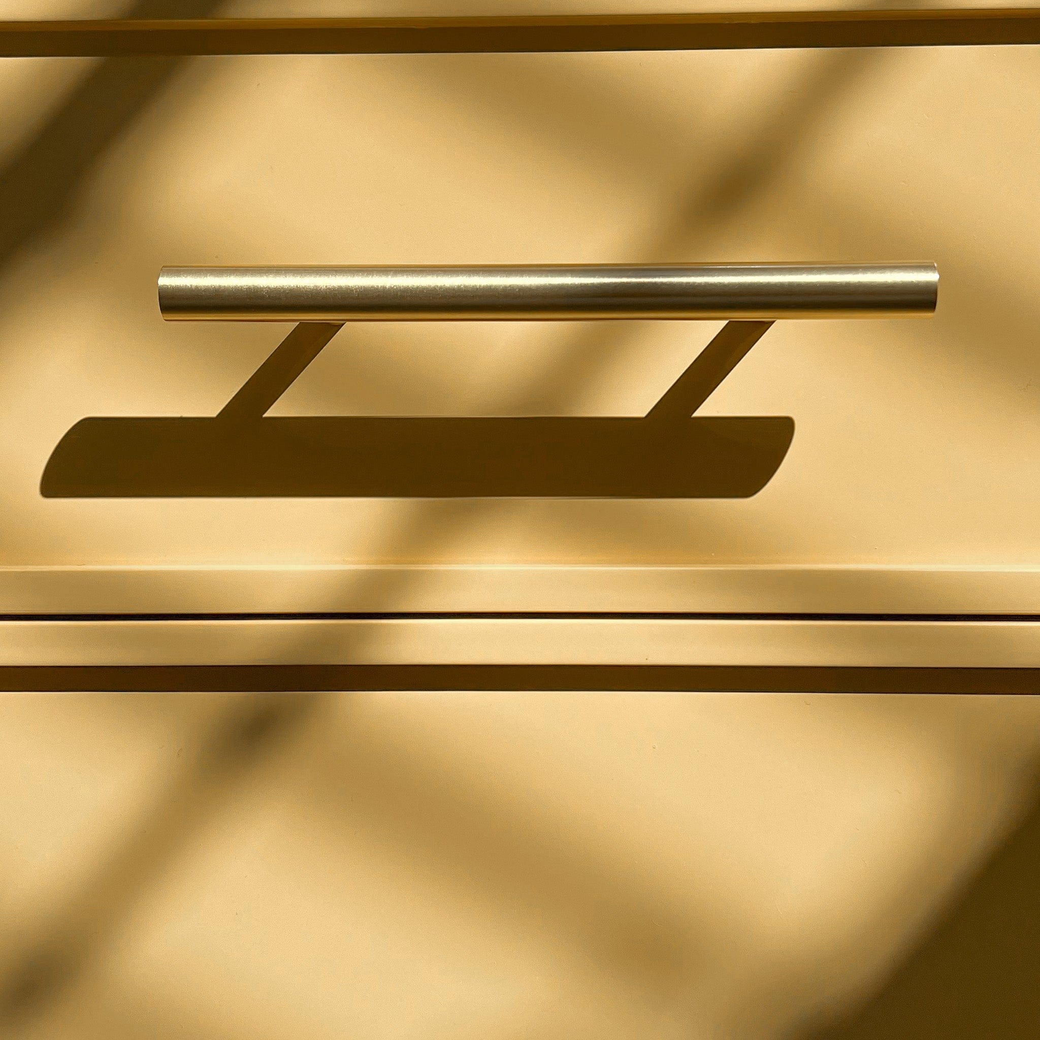 Plank Hardware WATT T-Bar Pull - Brass